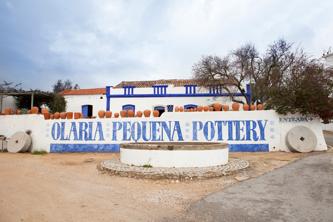 Olaria de Porches – Olaria Pequena / Porches Pottery – The Little Pottery