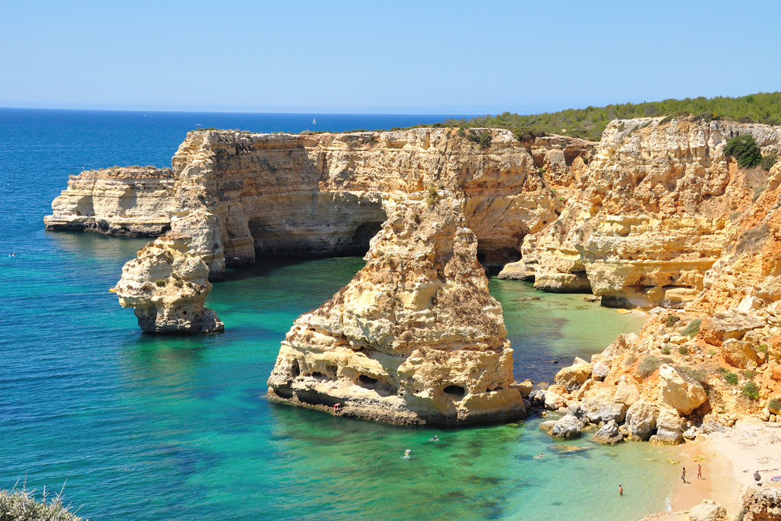 Praia da Marinha / Marinha Beach